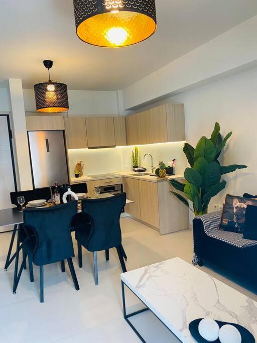 New 2Bd Aprt With Shared Rooftop Pool D3 Athen Exterior foto