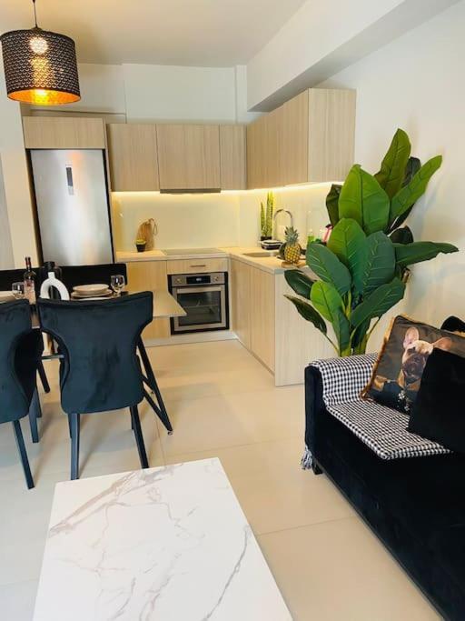 New 2Bd Aprt With Shared Rooftop Pool D3 Athen Exterior foto