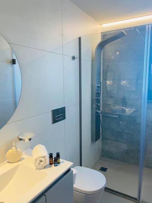 New 2Bd Aprt With Shared Rooftop Pool D3 Athen Exterior foto